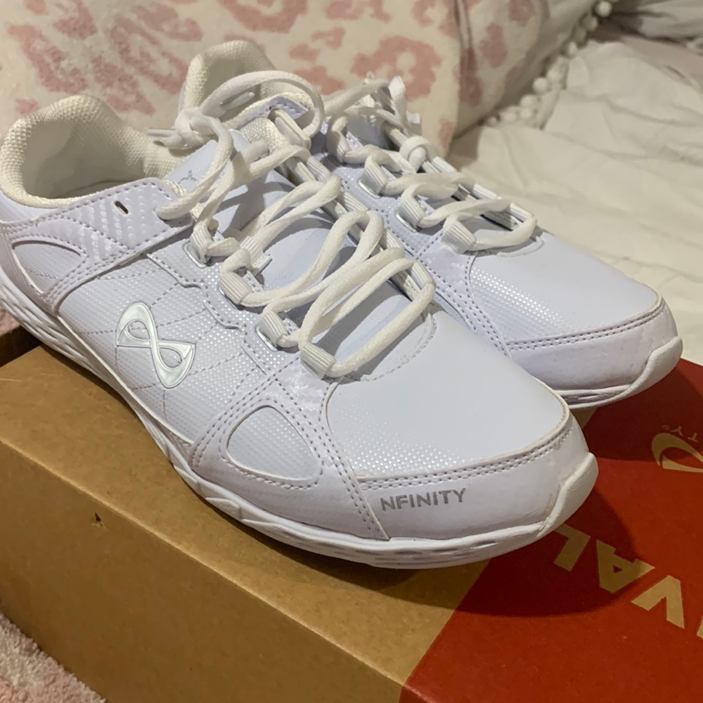 Women’s/Girls Cheer Infinity Shoes